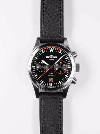 Flieger F-43 Bicompax auf Lederband